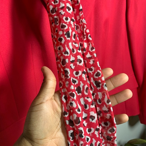 Red suit jacket and scarf - Picture 2 of 2